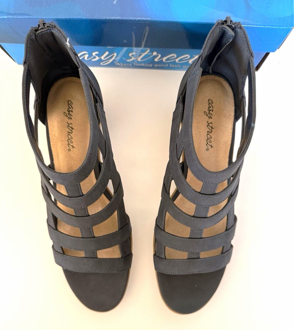 Easy Street Marg Gladiator Sandals Women’s 11M Navy Block Heel Strappy NIB